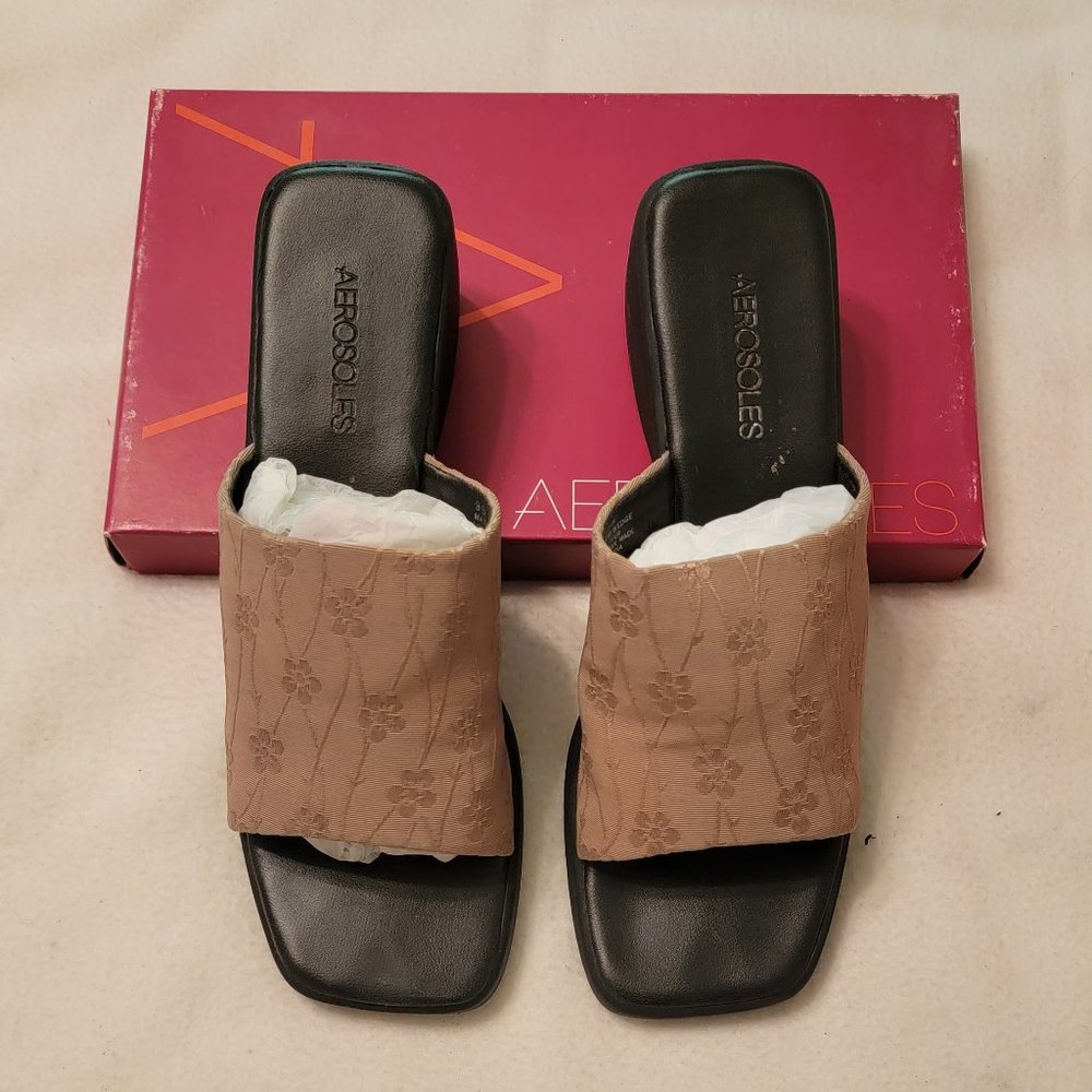 #39 - New with box - Aerosoles Taupe embroidered slides